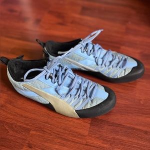 Puma Climbing shoes! 🧗🏻‍♀️ Great condition worn once